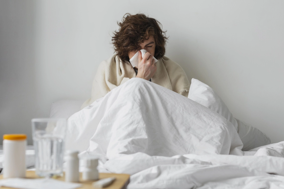 O unitate de ventilație cu recuperare de căldură care asigură eficiența energetică și aportul de aer proaspăt.