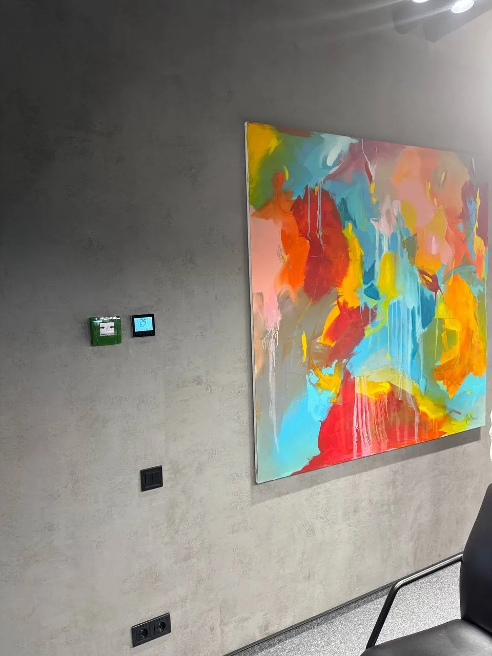 Sală de expoziții cu termostat Mycond