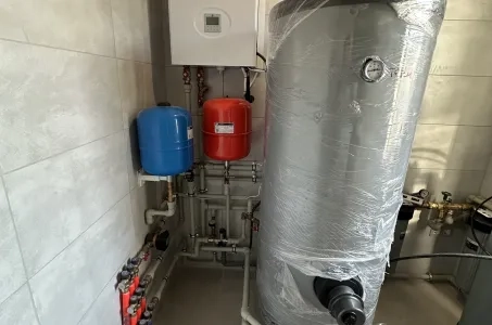 Vilă individuală cu pompe de căldură Mycond Split BeeHeat MHS-U12BH